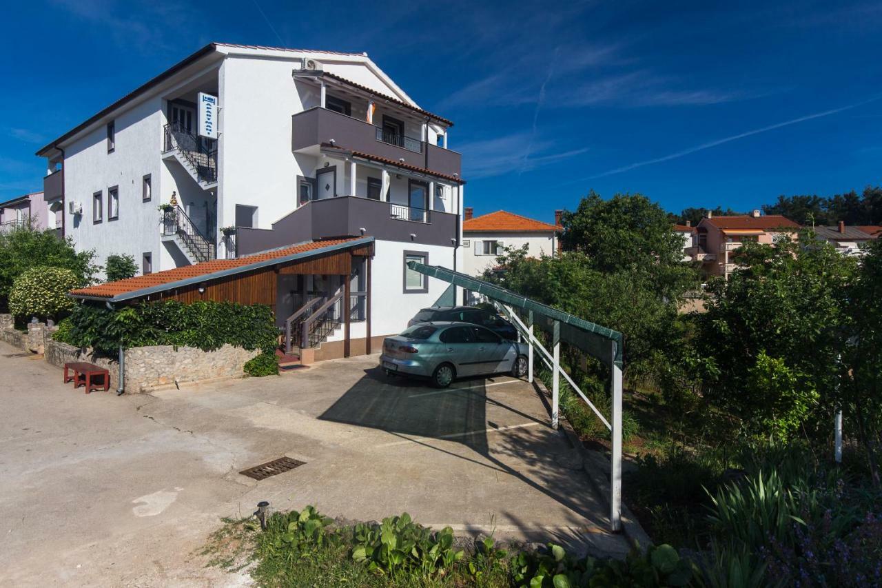 Apartments Hajl Krk Town Eksteriør bilde